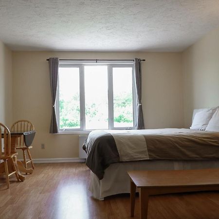 Berry Mills Atlantic Motel מראה חיצוני תמונה