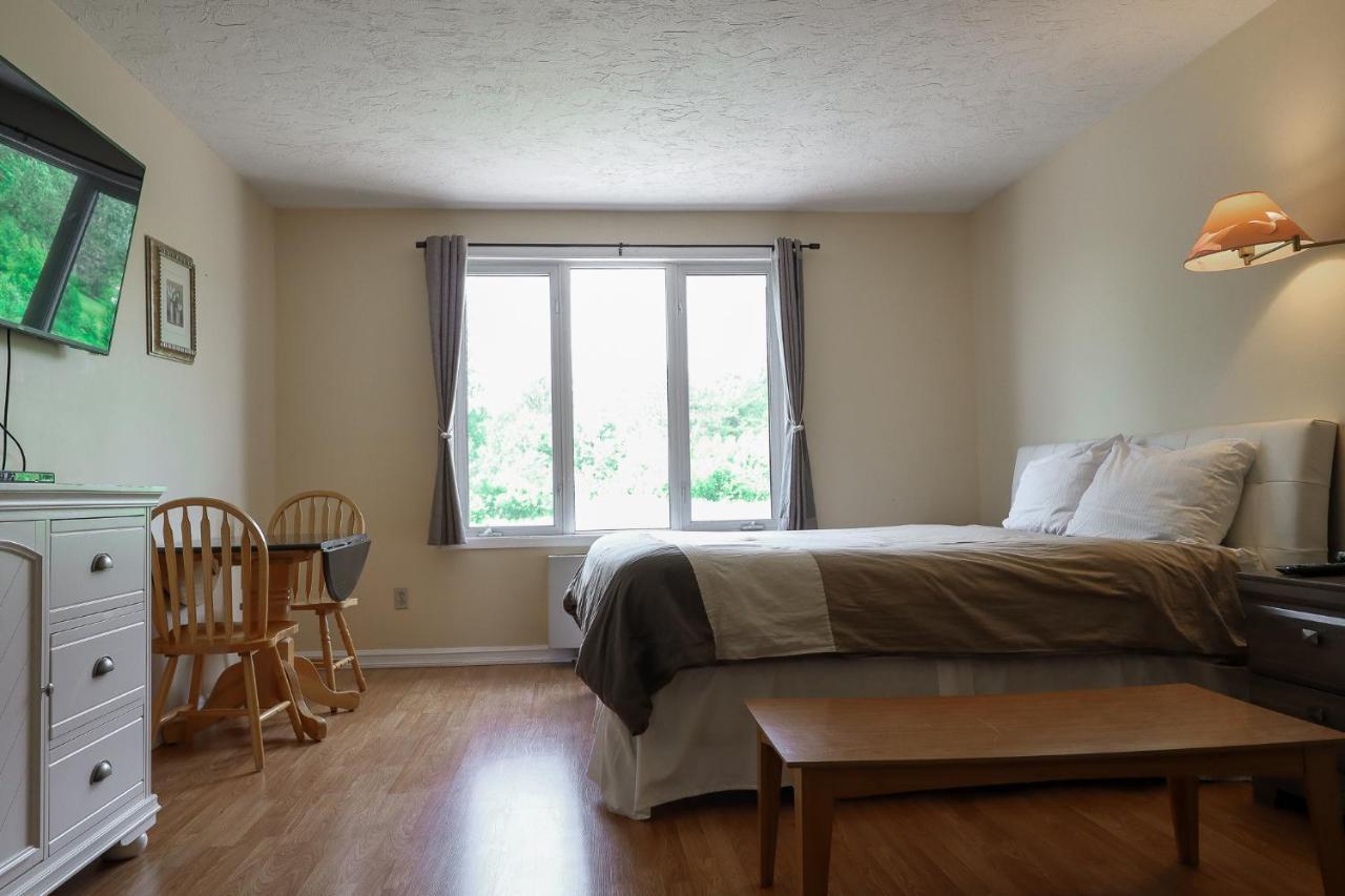 Berry Mills Atlantic Motel מראה חיצוני תמונה