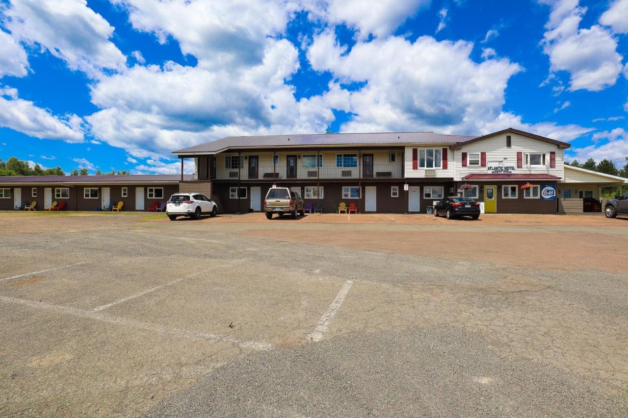 Berry Mills Atlantic Motel מראה חיצוני תמונה