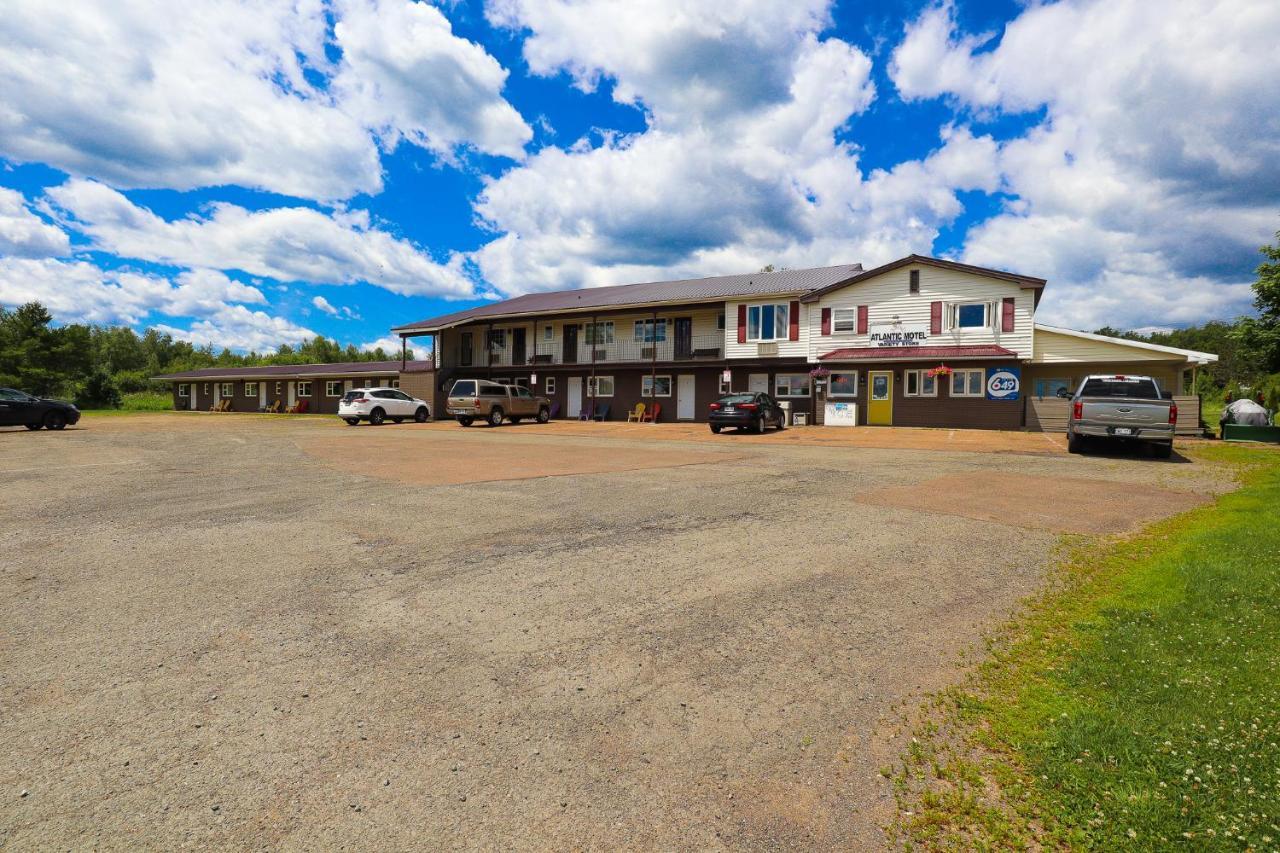 Berry Mills Atlantic Motel מראה חיצוני תמונה