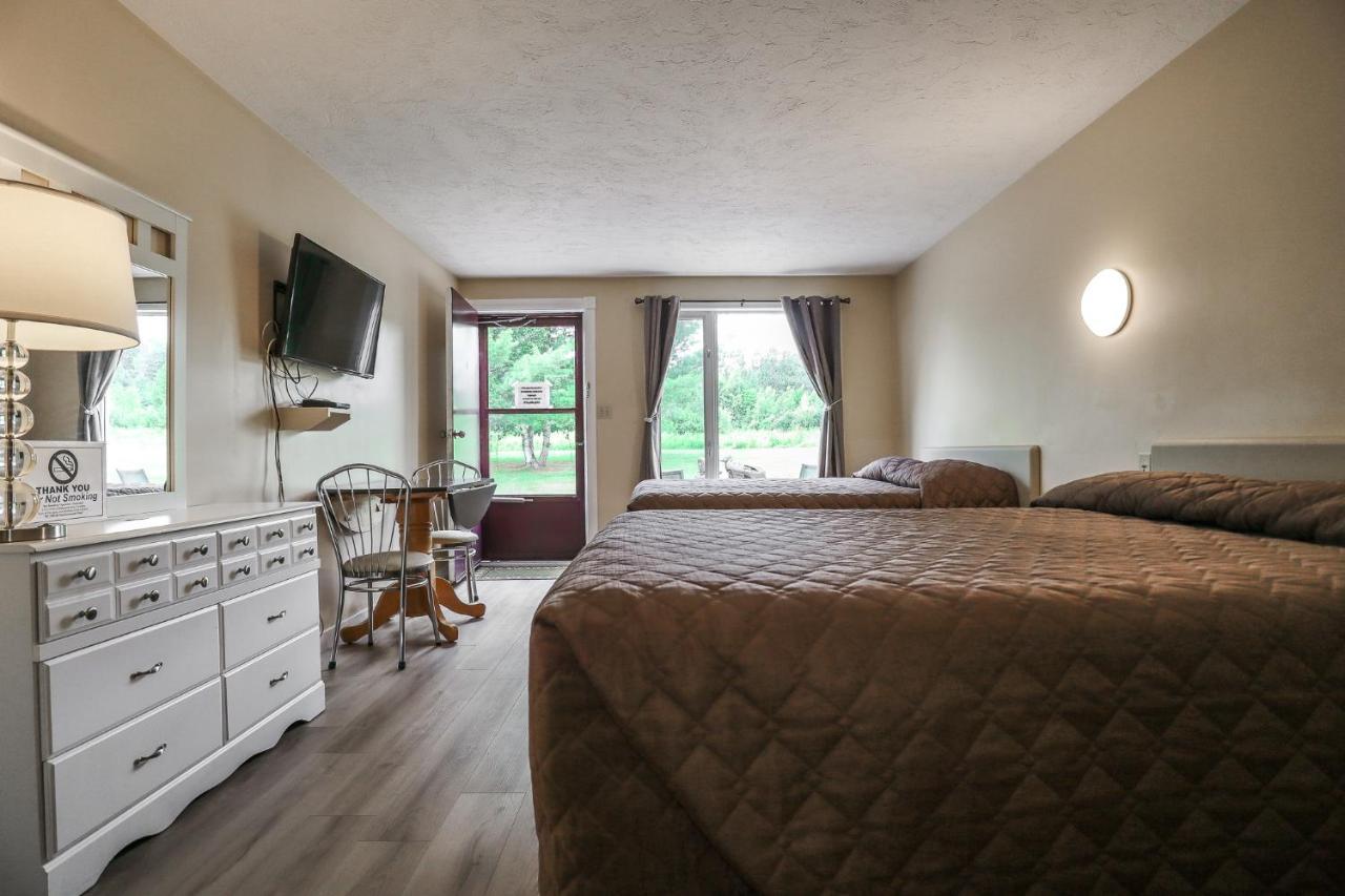 Berry Mills Atlantic Motel מראה חיצוני תמונה