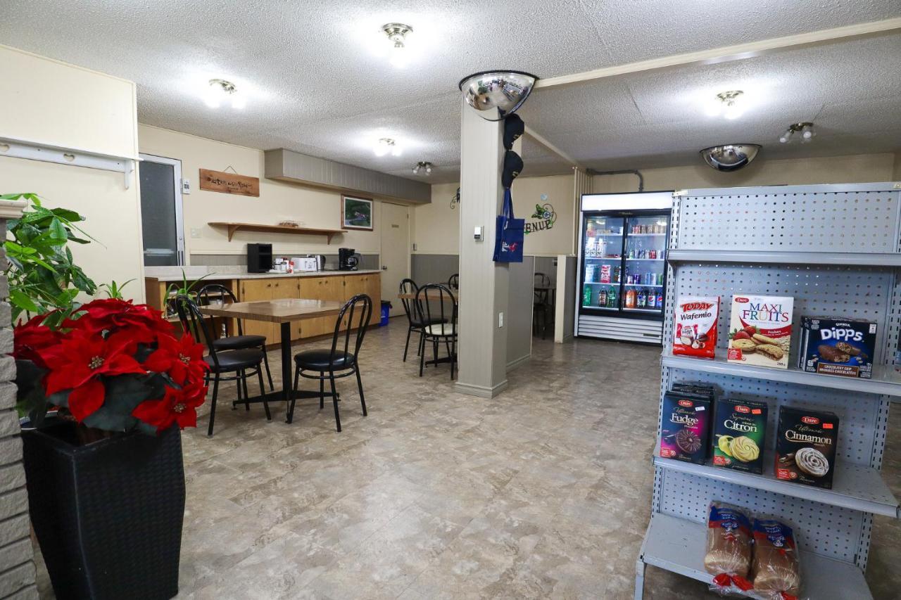 Berry Mills Atlantic Motel מראה חיצוני תמונה
