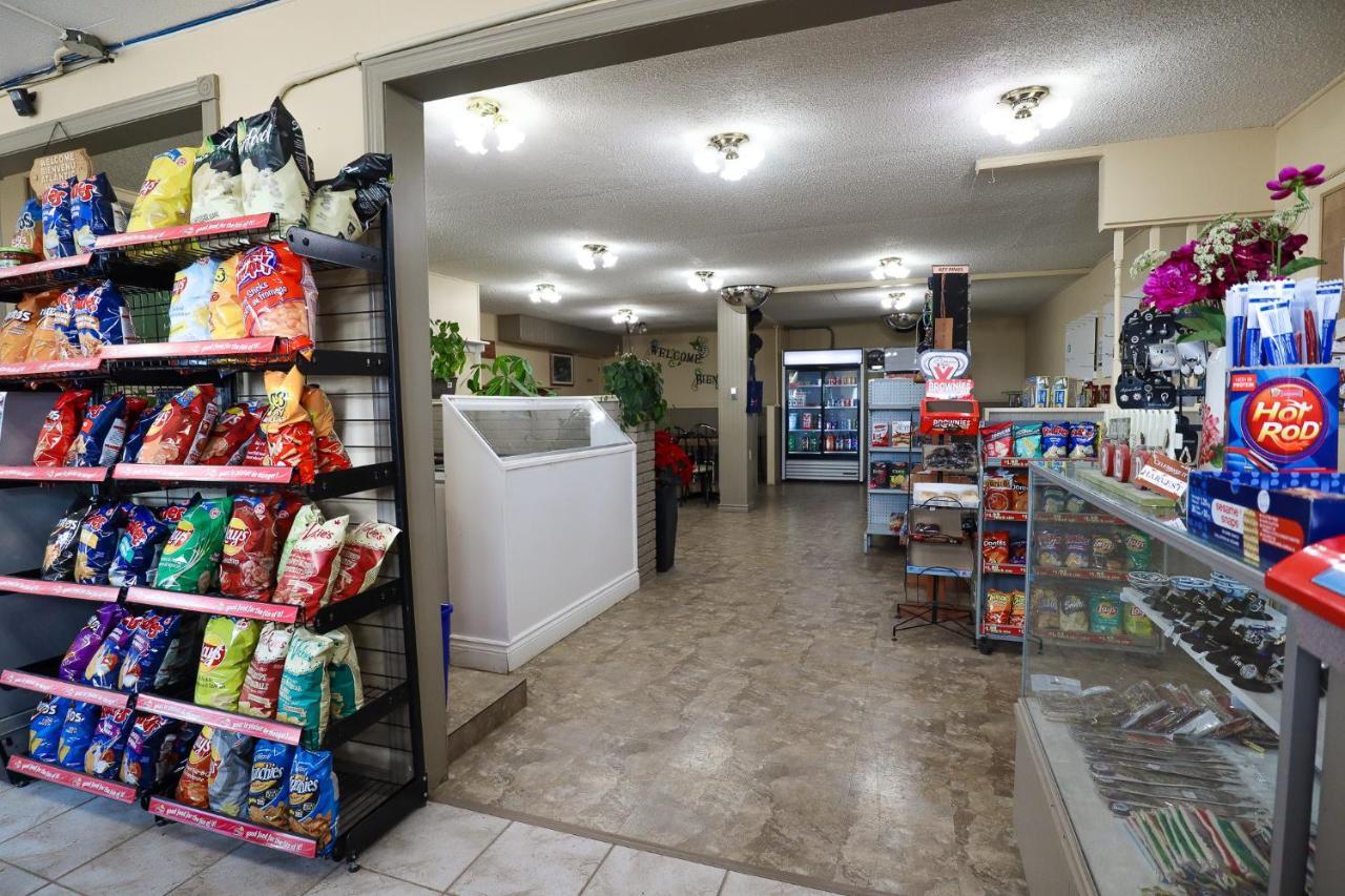 Berry Mills Atlantic Motel מראה חיצוני תמונה