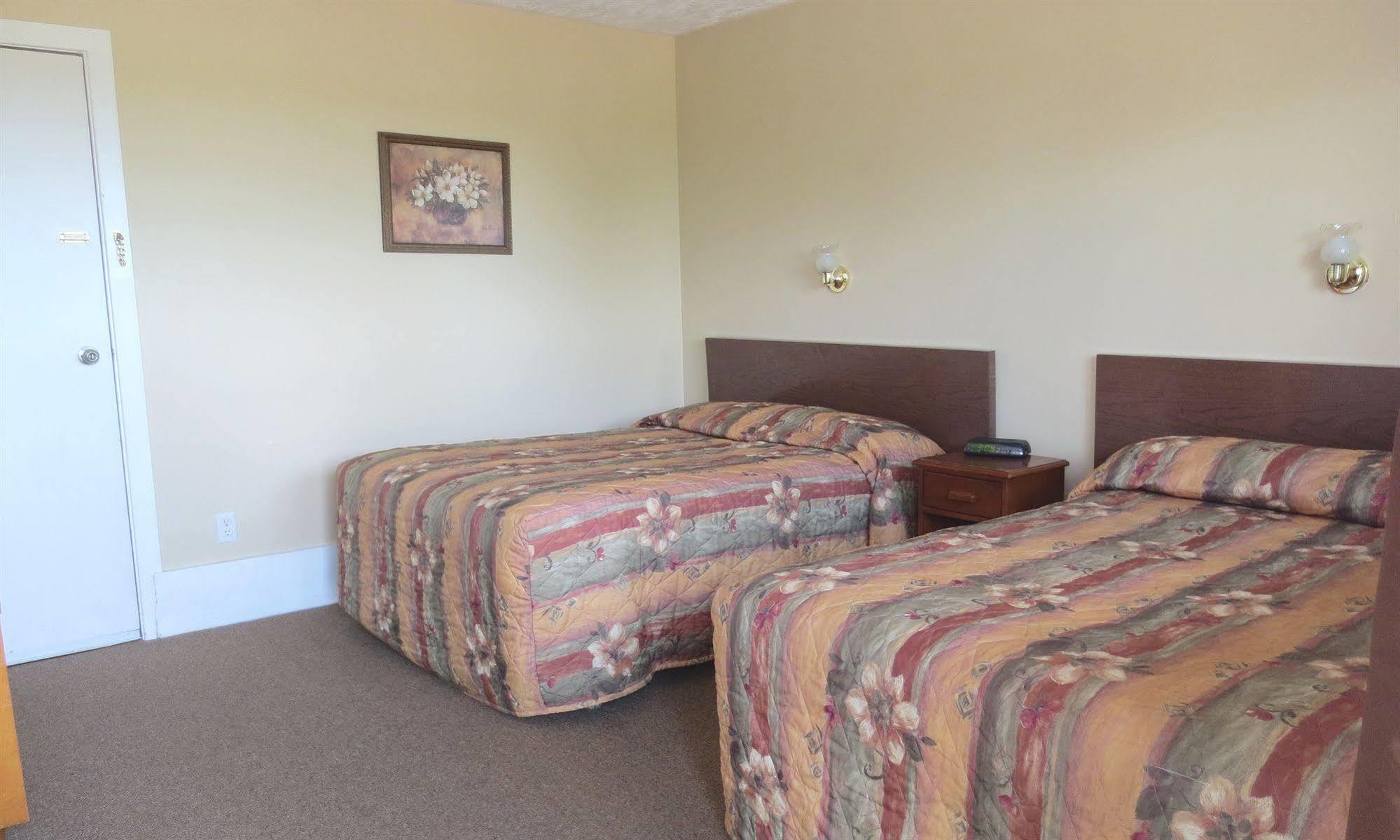 Berry Mills Atlantic Motel מראה חיצוני תמונה