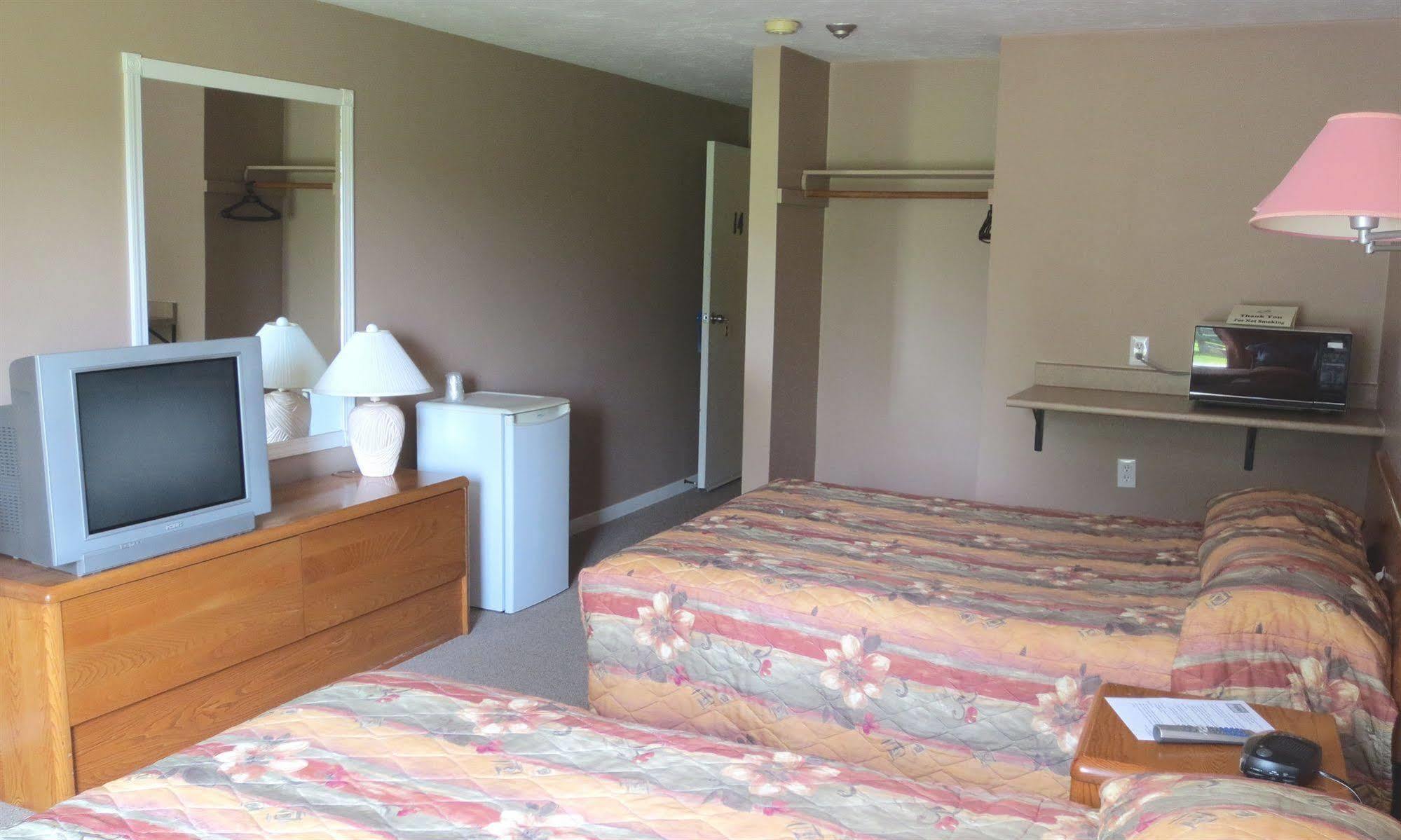 Berry Mills Atlantic Motel מראה חיצוני תמונה